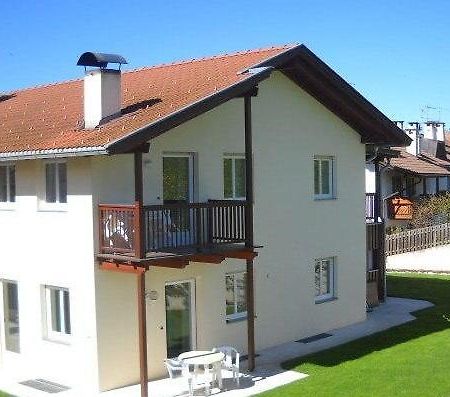 נובה פוננטה Appartments Am Wiesenrand מראה חיצוני תמונה